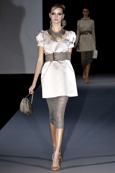 Look 28